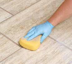 Jai raté (ou on a raté) mon coulis! Comment résoudre les problèmes de résidu de coulis sur vos carreaux