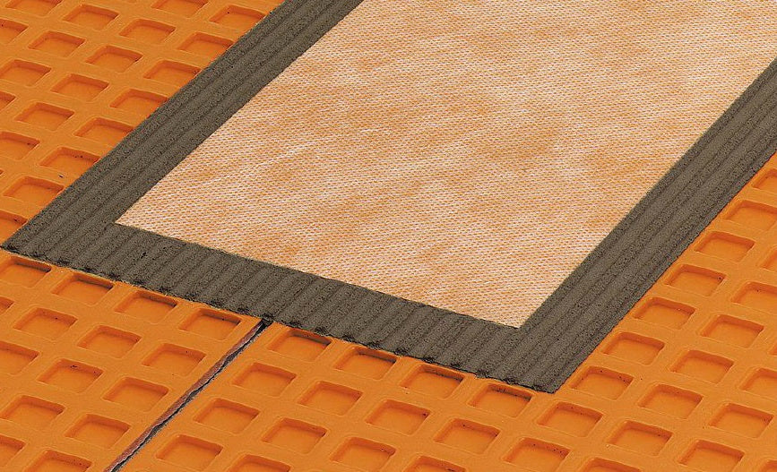 Quel ciment-colle dois-je utiliser pour coller ma membrane à céramique?